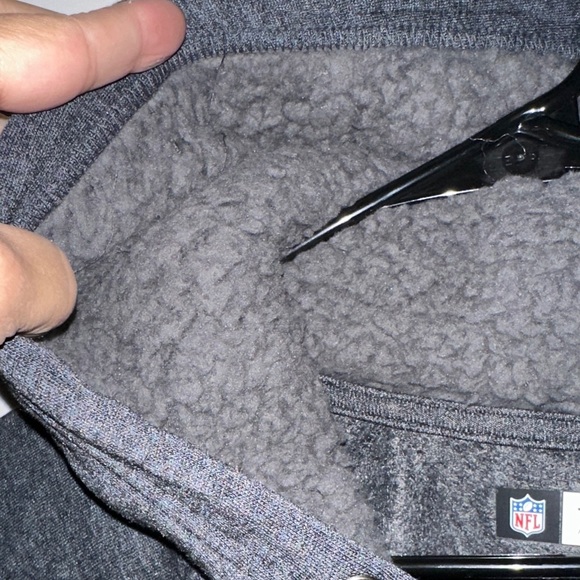 Team Apparel Black and Gold New Orleans Saints Pullover - Picture 5 of 7